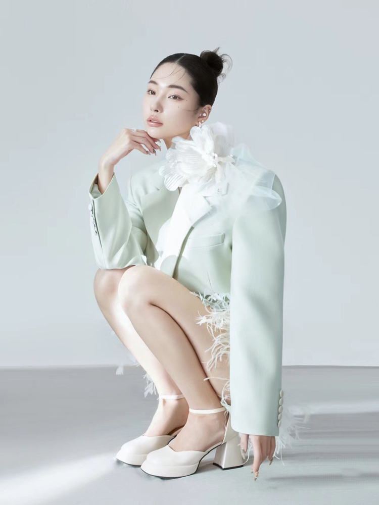 Green Ostrich Feather Suit 202 – Ethnic Fashion Images recenzja i cena