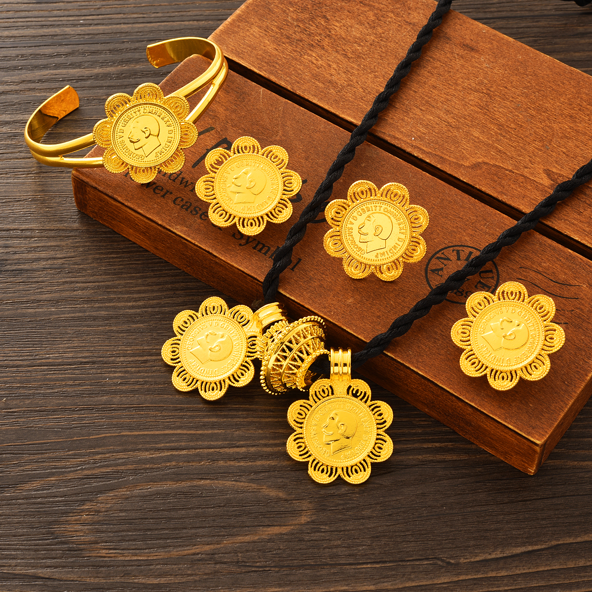 Dubai 24k Gold Plated Double P – Ethnic Fashion In Dubai recenzja i cena