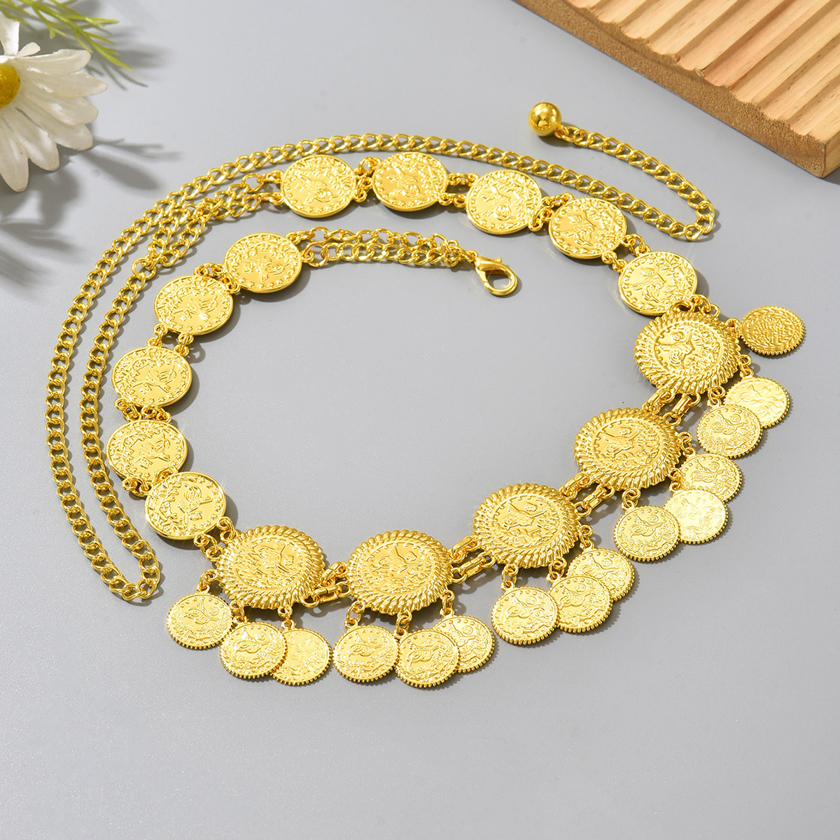 Golden Coin Pattern Bridal Bel – Ethnic Gown recenzja i cena